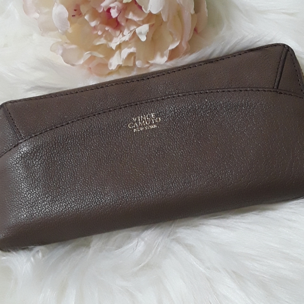 Vince camuto wallet